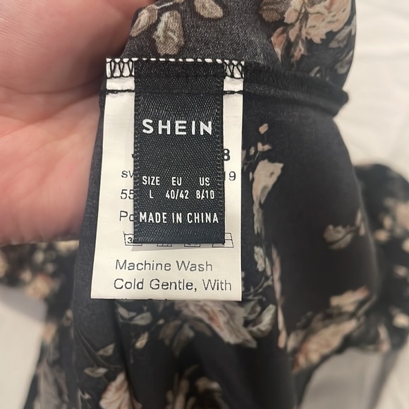 Dress - Picture 4 of 4